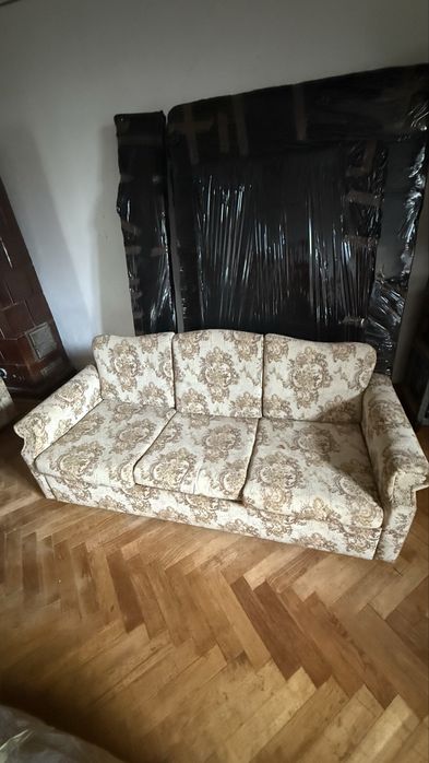 Vand canapea / 2 persoane deschizibilă
