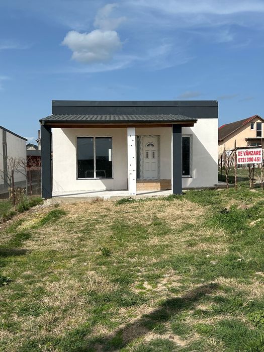 Vand casa Comuna Corbu Jud.Constanta.