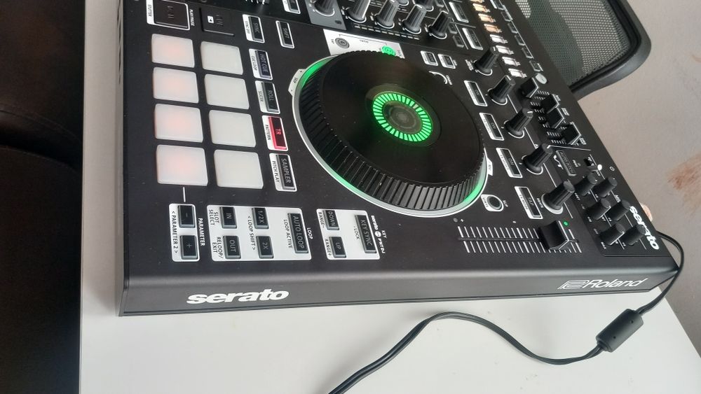 Roland DJ-808 Professional 4 Channel Mixer DJ Controller Serato Rekord