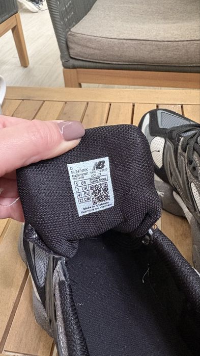 Продавам New balance 9060