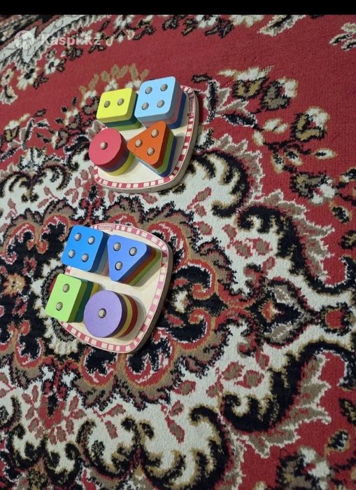 Продам развивающие игрушки