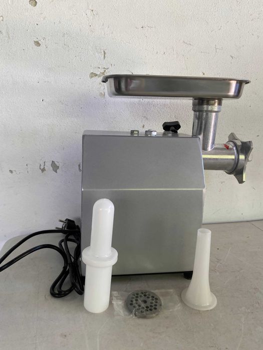 Masina tocat carne MK-8 750W profesionala 599 lei