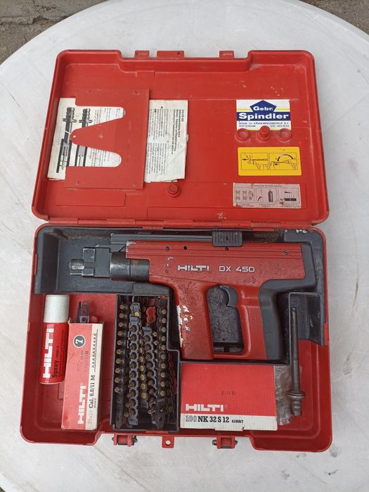 Пистолет за пирони HILTI DX4500