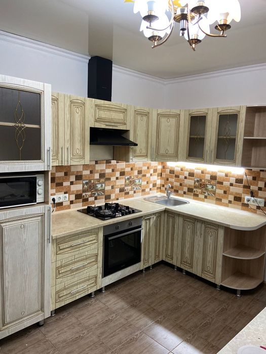 Кухонный гарнитур в отличном состоянии