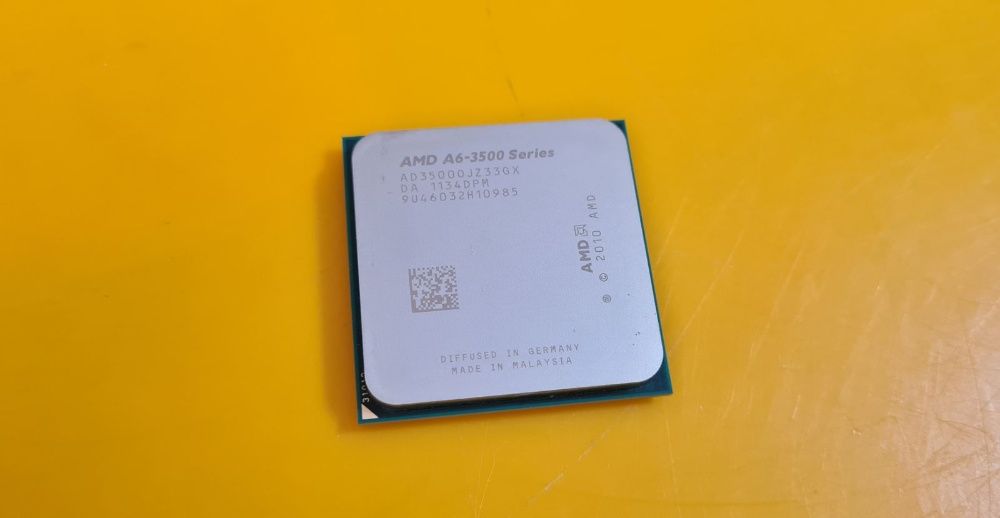Procesor AMD A6-3500,Triple Core,2,10Ghz Turbo 2,40Ghz,Socket FM1