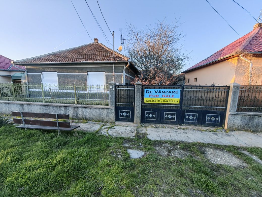 Casa cu 5 camere și anexa în INEU
