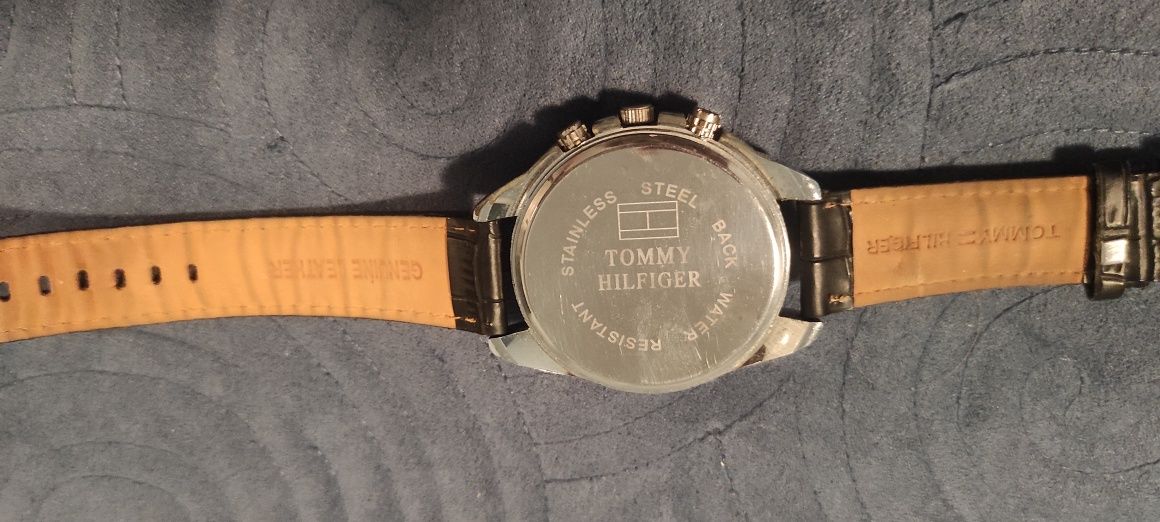 Tommy Hilfiger ръчен часовник (унисекс)