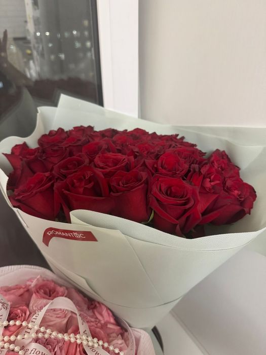 Продам букеты розы 25 штук -20 тыс, остальные букеты по 8 тыс