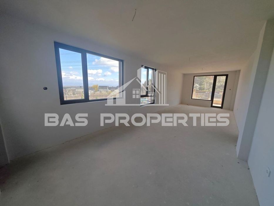 Продава се Тристаен апартамент в София, м-т Детски град - 135 кв.м за 2428 €/кв.м - Снимка #1