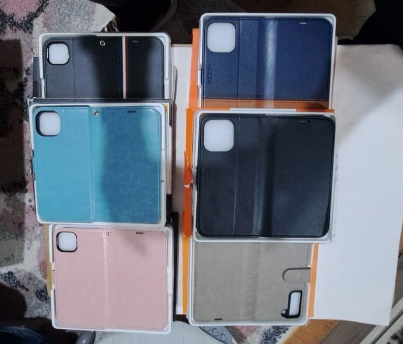 Lot huse telefoane
