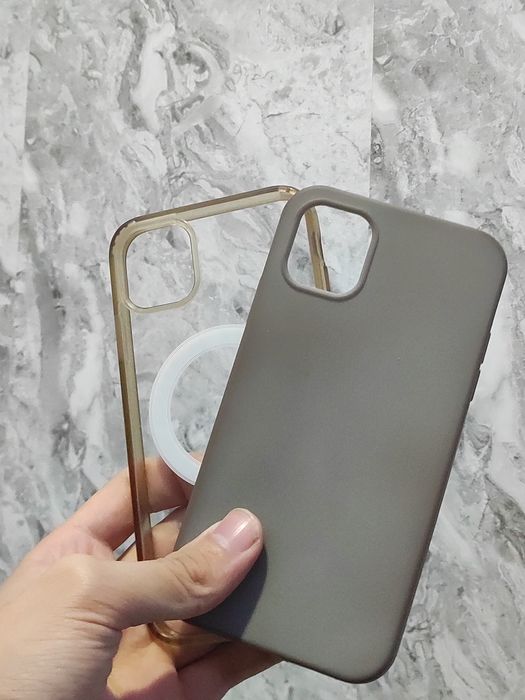 продам чехлы на айфон 11