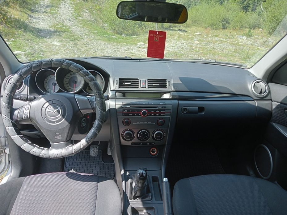 Se vinde Mazda 3