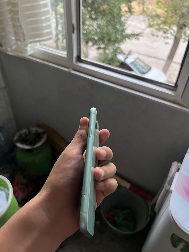Ayfon 11 holati yaxshi 128 tali 245$ kelishamiz