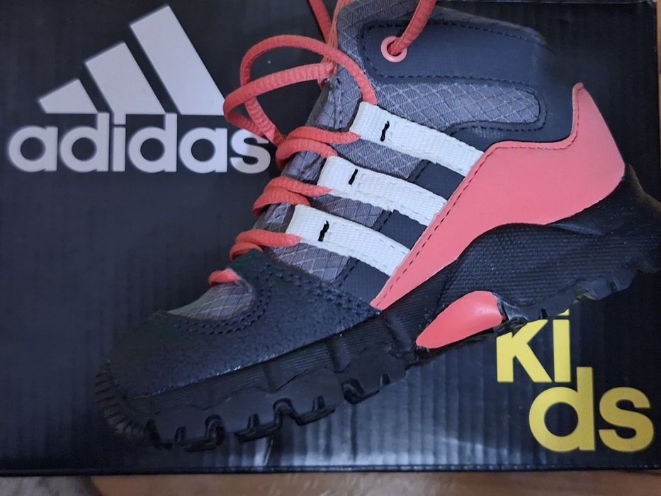 Маратонки 23 номер adidas