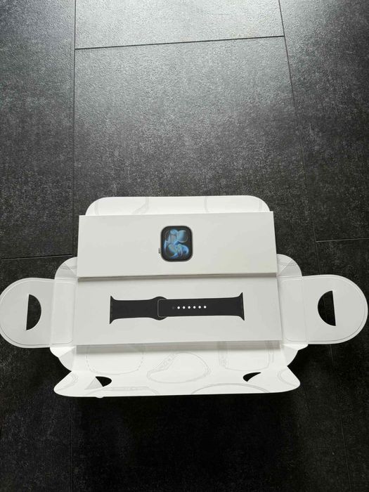 APPLE Watch Series 11 - 42 mm Space Grey