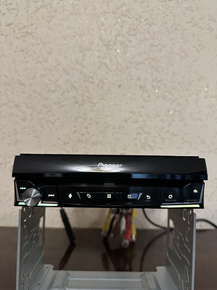 Pioneer AVH-A7150BT Original manitorli magnitafon sotiladi.