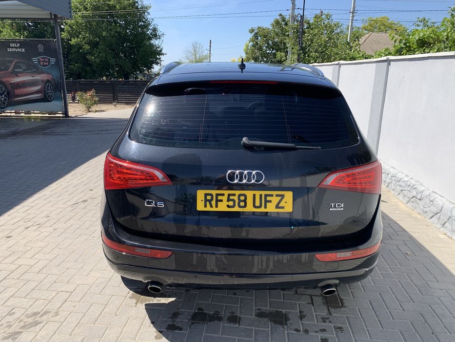 Vand Audi Q5 3.0 TDI 2009 VOLAN DREAPTA