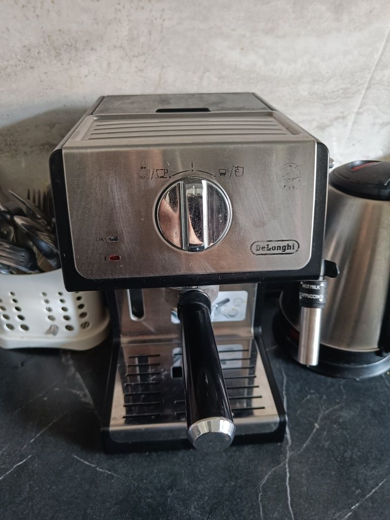 Delonghi кофемашина