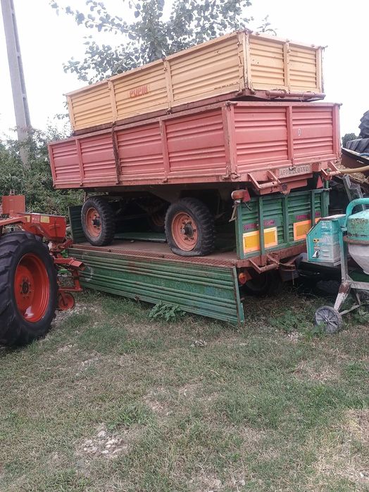 Remorci agricole fara basculare recent aduse