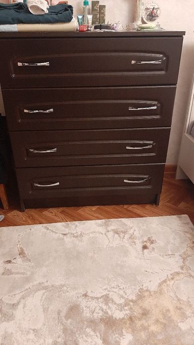 Продам комод в хорошом состояний
