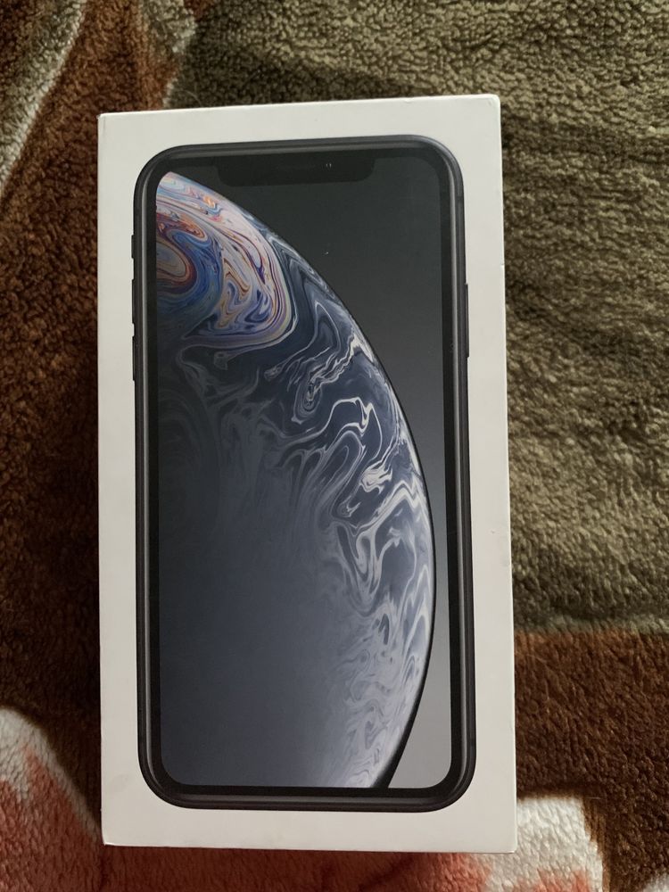 iPhone XR ,64 GB