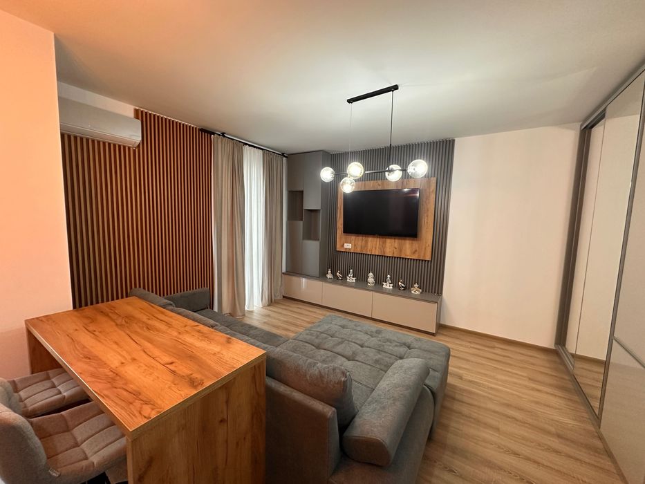 Închiriez Apartament 2 camere Electroputere Mall Regim Hotelier