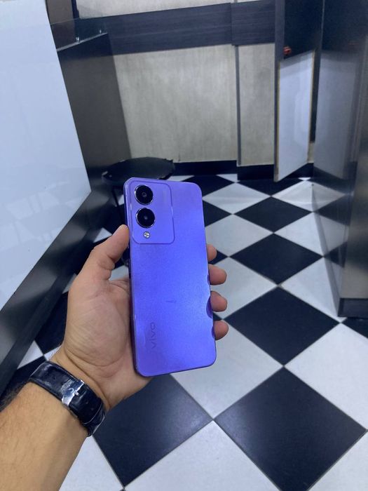 Vivo Y17s sotiladi 128/12Gb