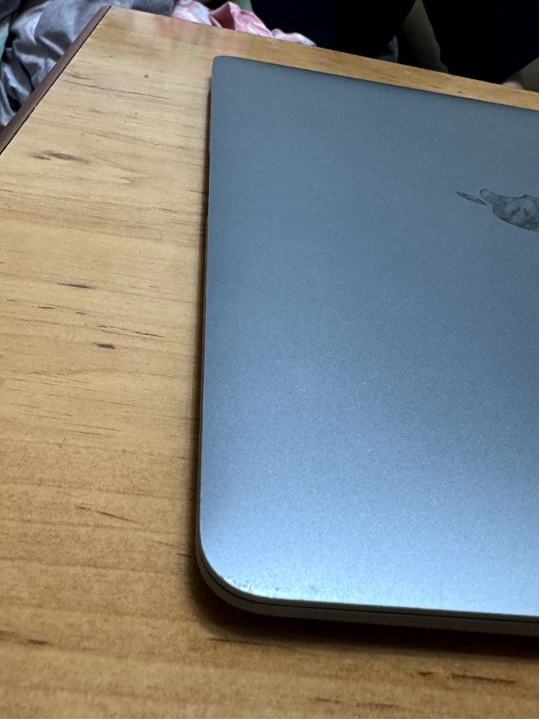 MacBook Air M1 Noutbook