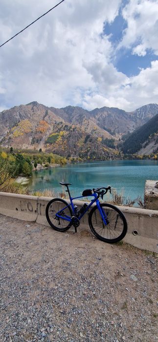 Велосипед Giant Revolt 2 2022 года