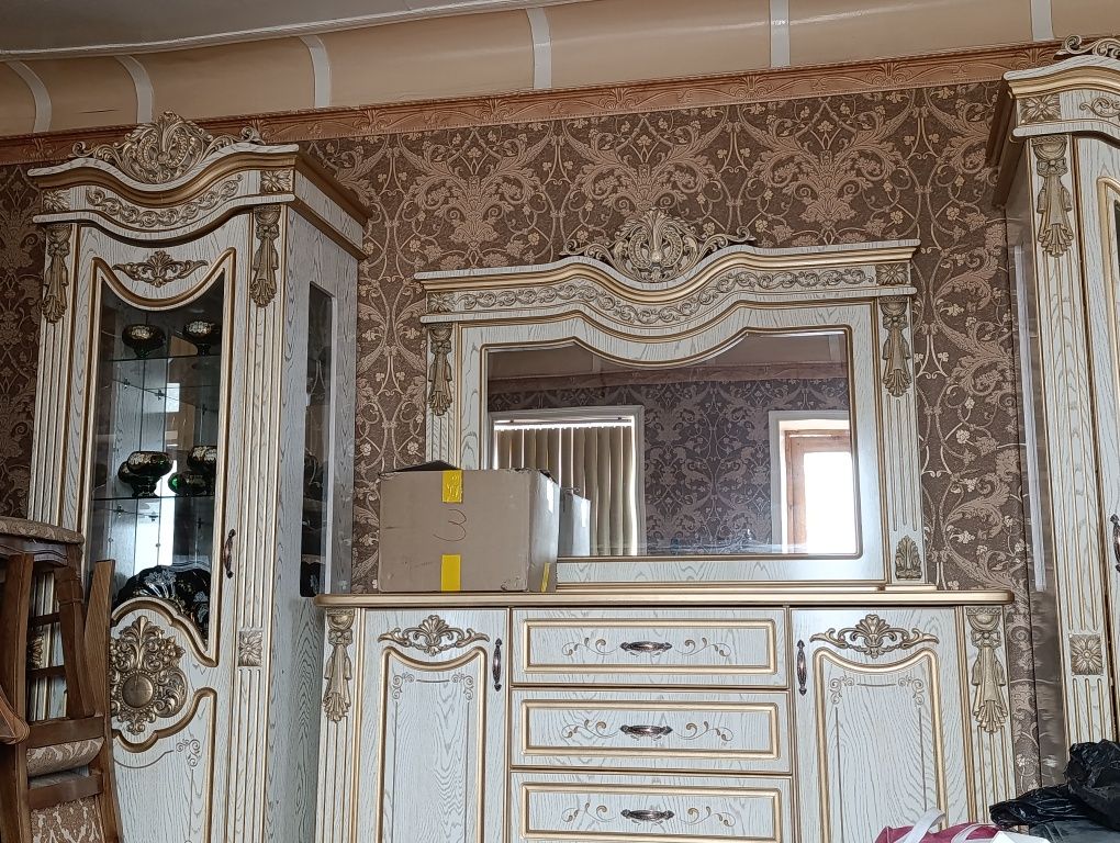 Новый камод и пенал Срочно
