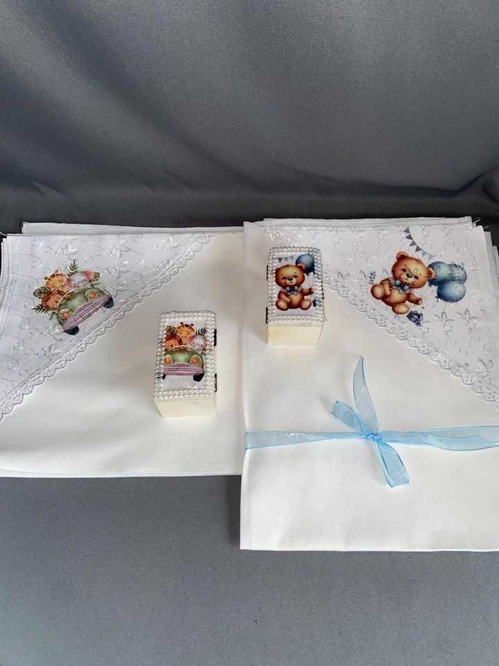 Trusouri pentru botez personalizate/Rochite/Costumas/Lumanari botez