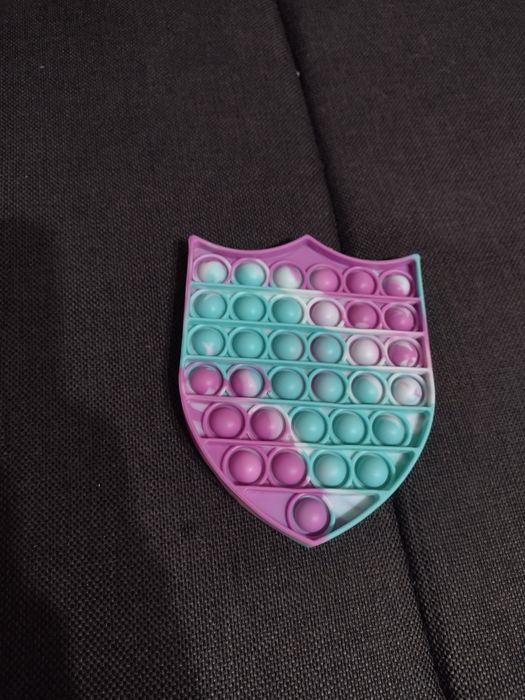 Vând poppit și / sau plușuri pentru copii