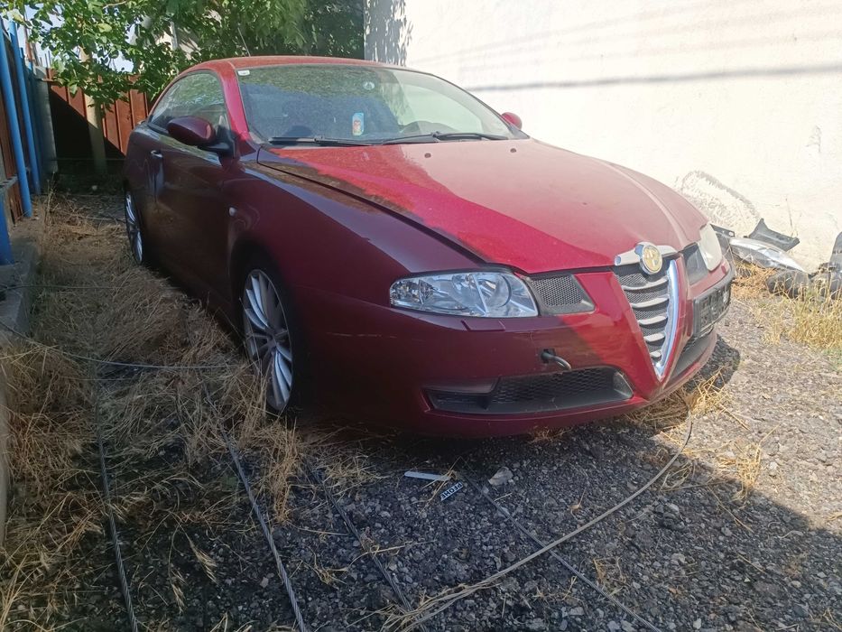 Alfa Romeo GT 1.8 benzin на части