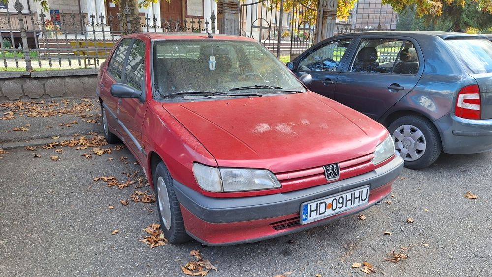 Vând Peugeot 306 sedan