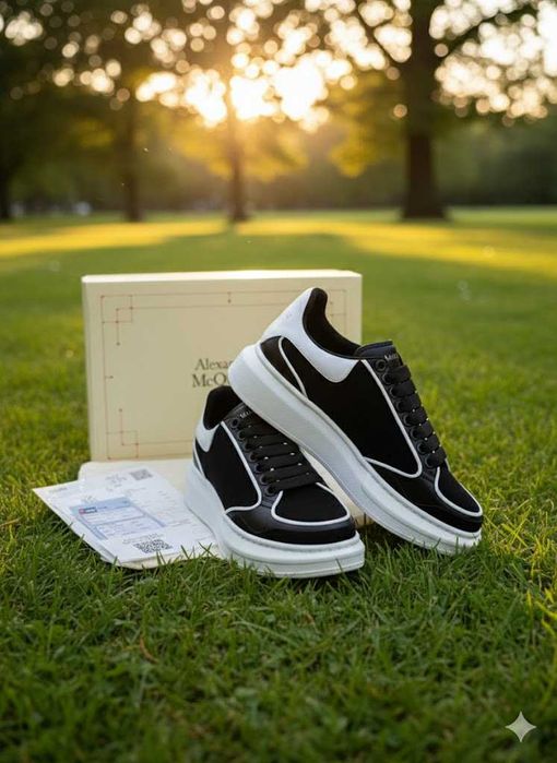 Adidasi Alexander Mc Q u e e n Negru Catifea - Premium