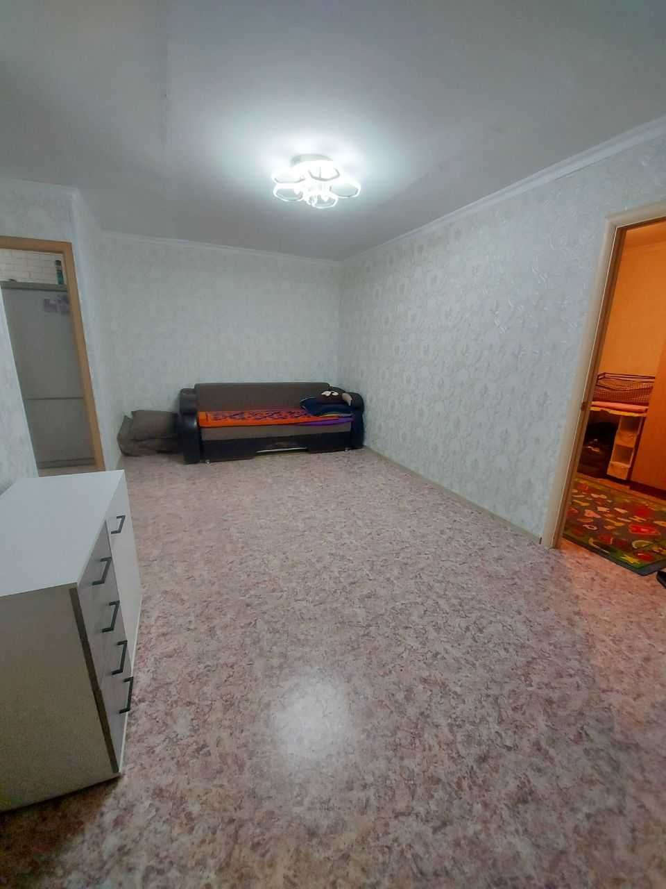 `ПРОДАМ 2 комн в центре Сортировки, дом Фудмарта, 4/5 этаж
