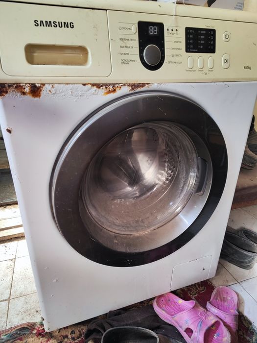 Продам стиральную машину на запчасти
