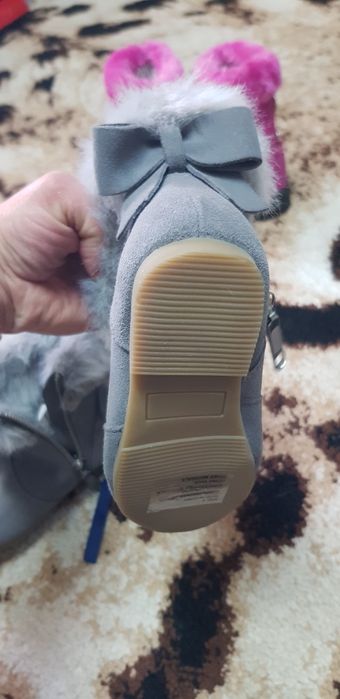 Ботушки 24 цикламени и 22 сиви