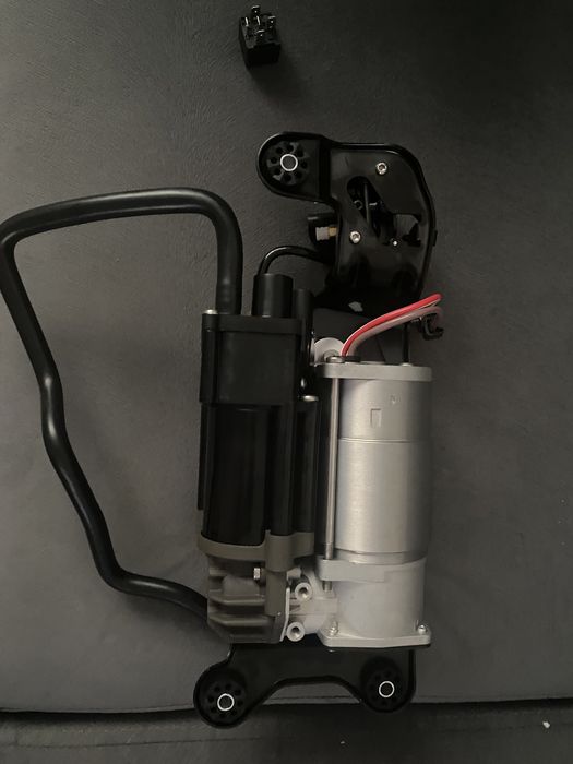 Compresor NOU Suspensie perne aer bmw x5 f15 x6 f16