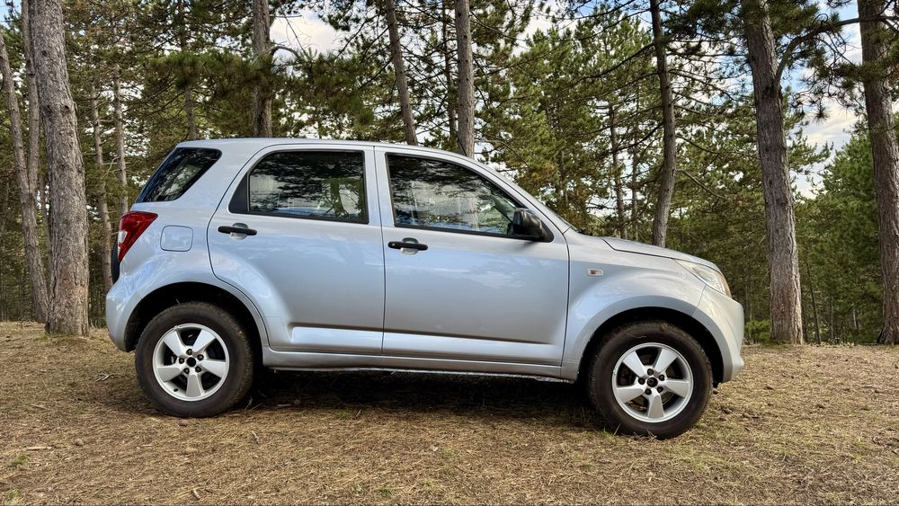 Daihatsu Terios 1.5 4x4 2007 benzina 4 usi EURO 4
