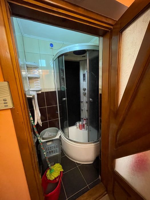 Vand apartament  3 camere