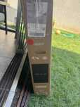 Televizor LG 55UR75003LK diagonala 139 cm cu ecranul spart