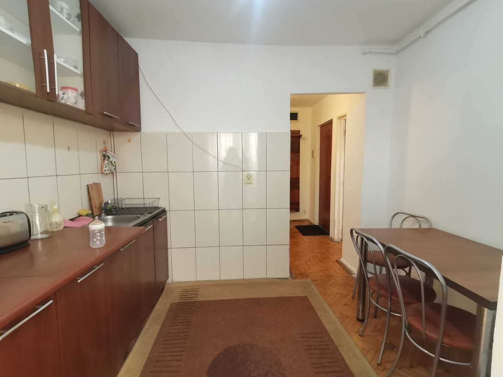 apartament 3 camere spatios 71mp utili