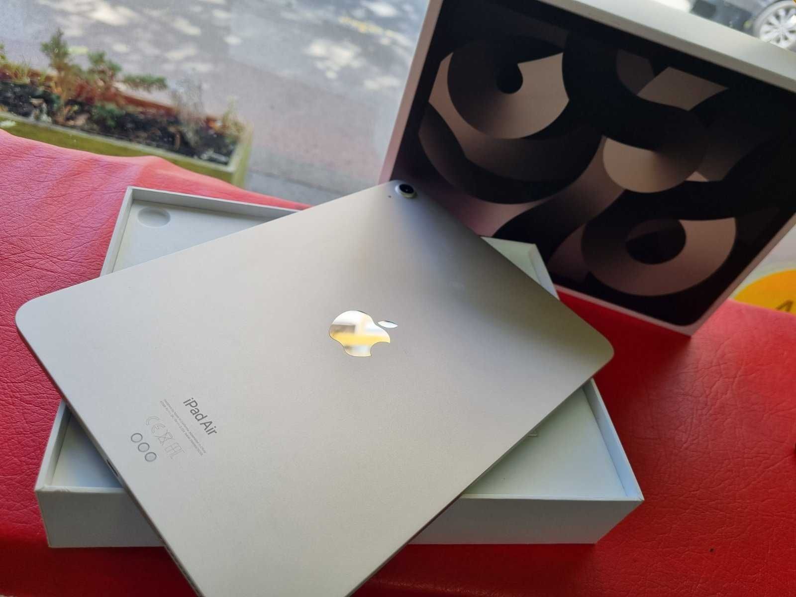 Apple iPad Air (5th Gen) WI-FI 64GB