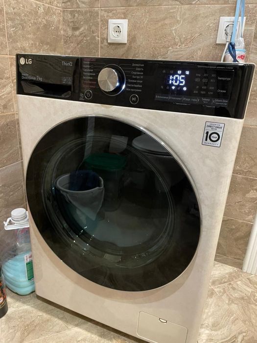 Стиральная машина LG F2V5HS9B, 7 кг, бежевый