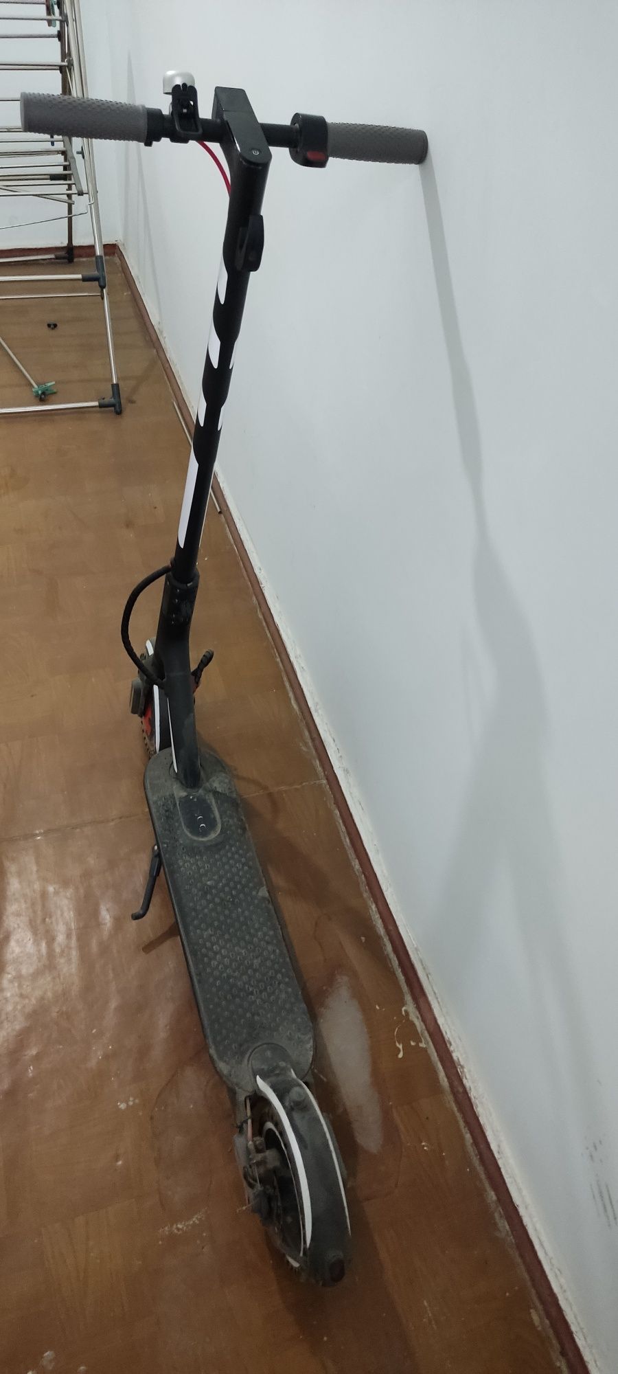 Продаю Электросамокат Xiaomi M365