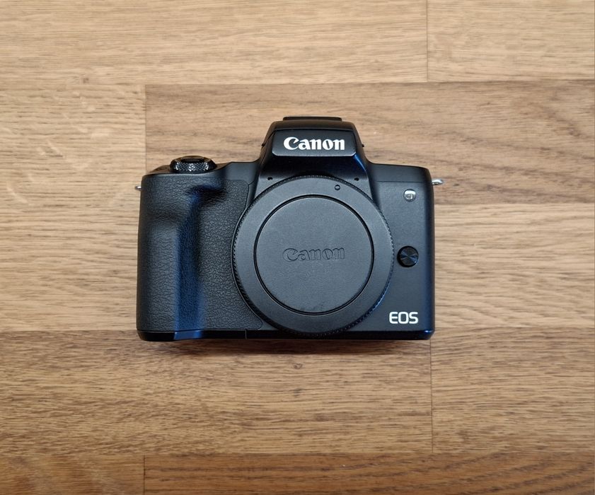 Canon Eos M50 Mark ii cu doua obiective