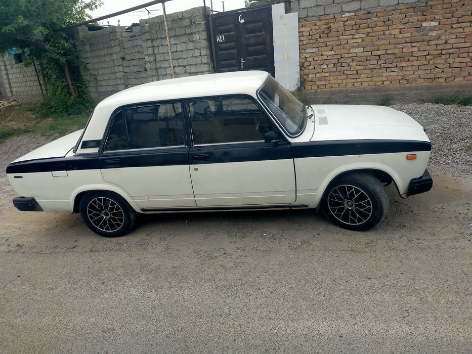 Машина 21074 ,1998 года