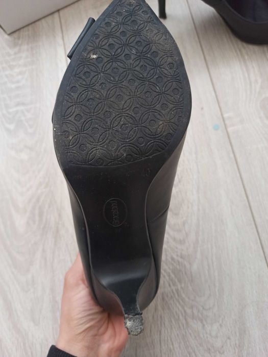 Pantofi Stiletto cu fundiță mărime 40