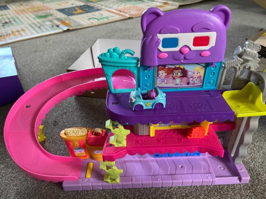 Комплект за игра кукли Pollyville Drive-In Movie Theater, HPV39
